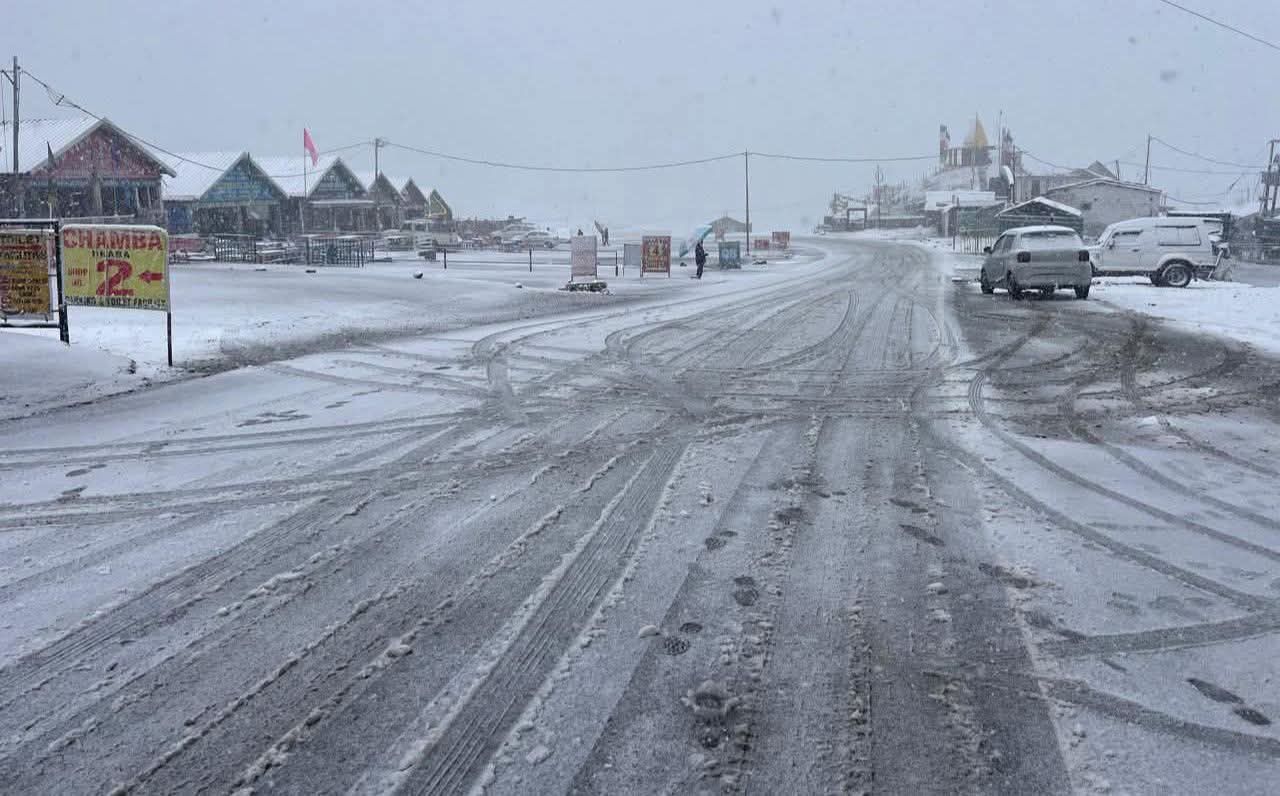 snowfall in himachal 2025.jpg